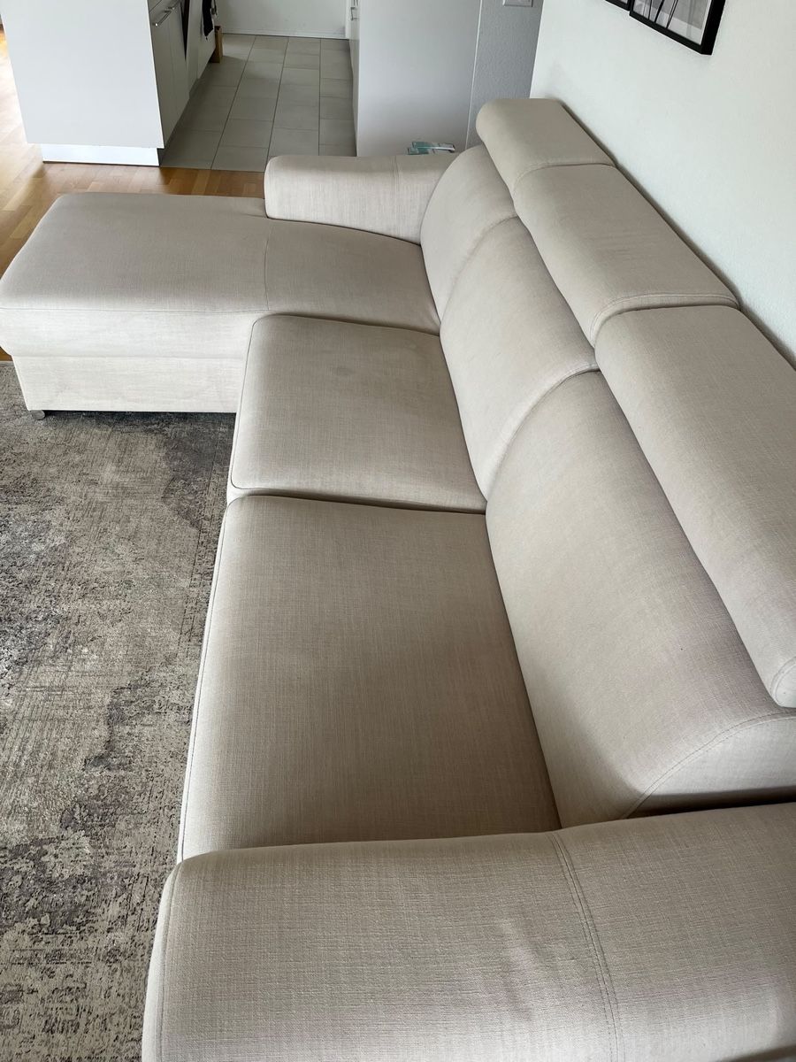Livique Sofas: Ecksofa hellbeige Stoff mit Relaxfunktion – D'occasion à Küssnacht am Rigi par edo_7ww7 5