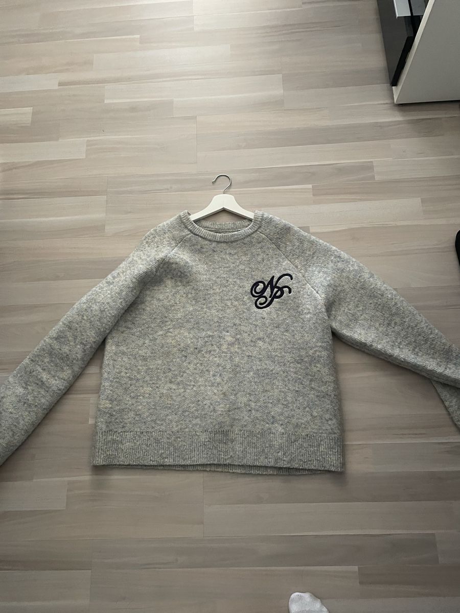 Pullover & Sweatshirts: Pullover grau Grösse L guter Zustand – Neu und originalverpackt aus Seewis Dorf von san_zn7q 1