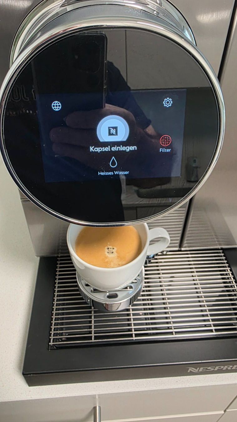 Nespresso Machines à café & Machines à expresso: Nespresso Memento 100 Pro – D'occasion à Kloten par Pocoloco69 6
