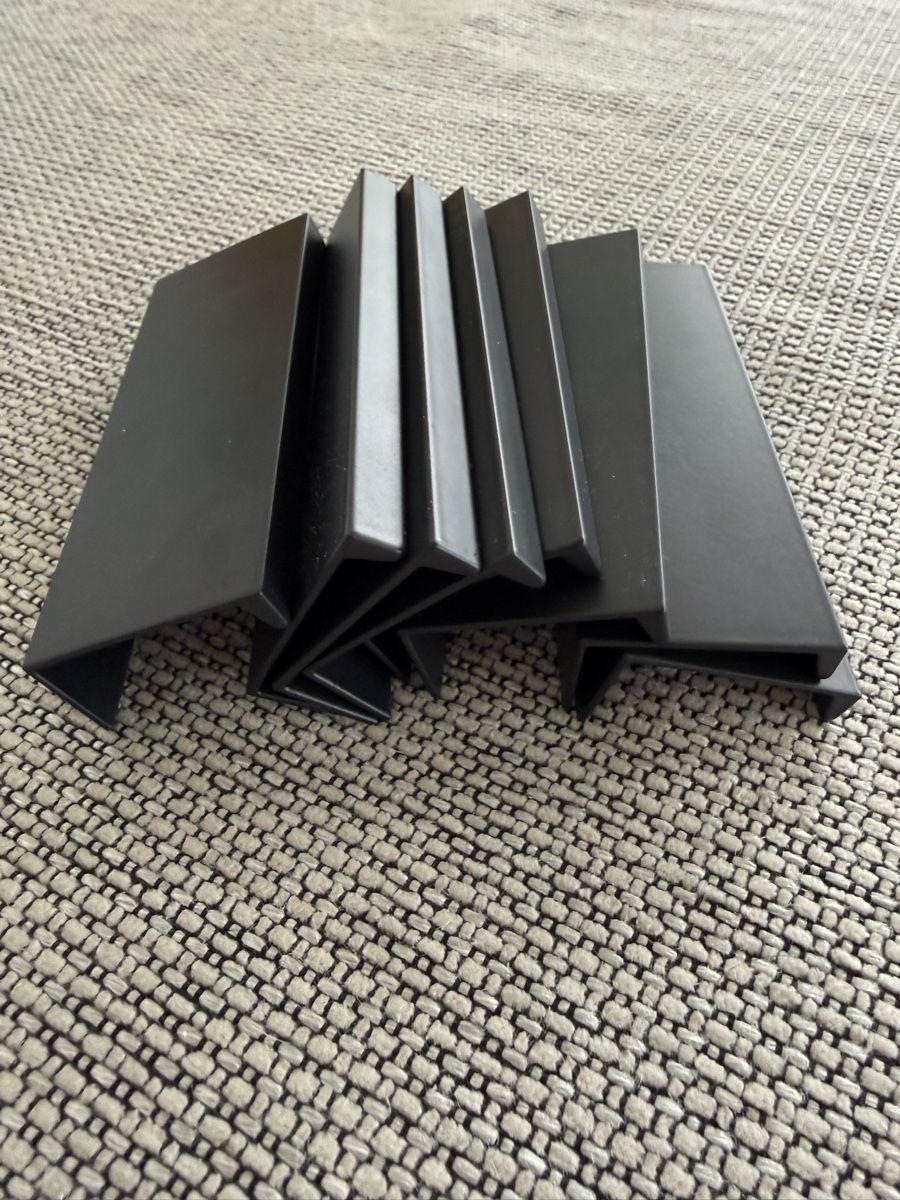 Ferramenta: Möbelgriffe schwarz matt, 10 cm, 8 Stk. – Nuovo (secondo la descrizione) da Füllinsdorf venduto da bruri76 2