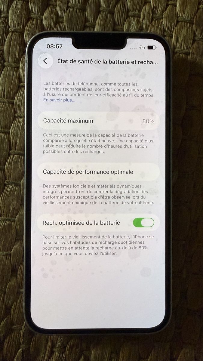 Apple Telefoni cellulari / Smartphones: iPhone 14 blanc 128gb – Usato da Nyon venduto da Ungaru 2