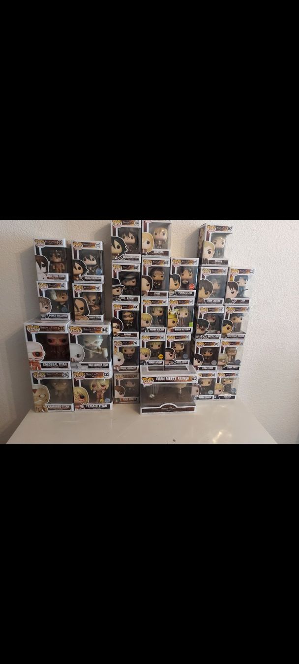 Funko Statuette: Funko Pop! Attack on titan collection – Nuovo e nell'imballaggio originale da Le Noirmont venduto da Kyubi130696