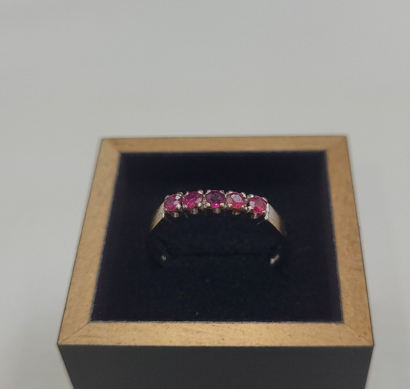 Anelli: 585 Weiss Gold Ring Mit Rubine – Usato da Wald ZH venduto da Dasilver 8