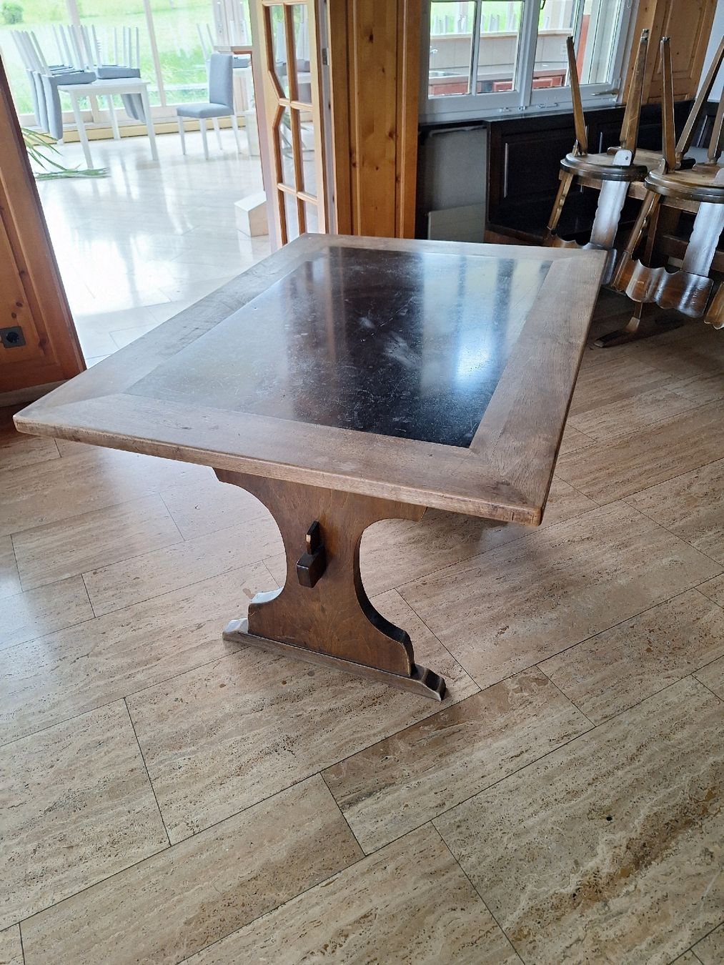 Tavoli: Antiker Holztisch mit Schieferplatte – Usato da Altstätten SG venduto da fab_wv7d