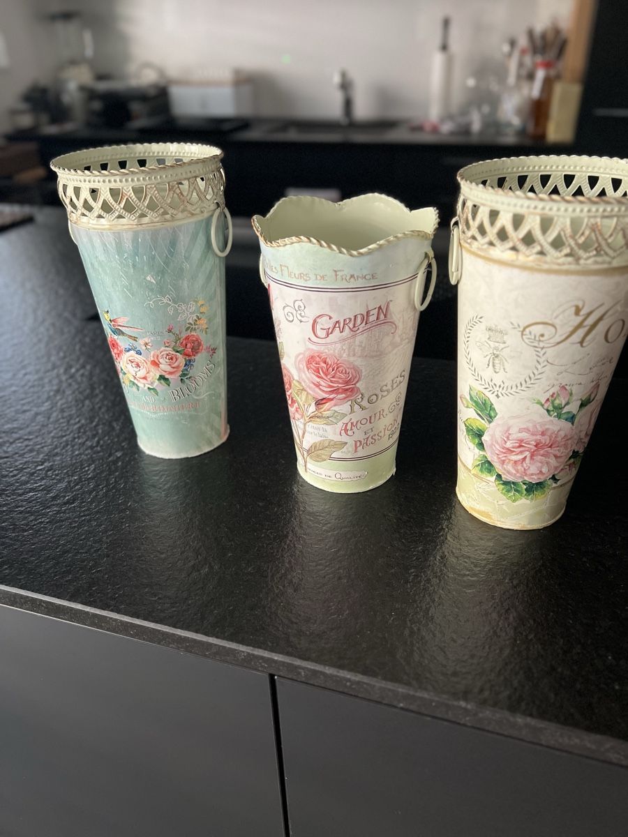 Vasi & Recipienti: 3er Set Deko Eimer Blumenmuster Landhaus Stil Shabby Chic – Nuovo (secondo la descrizione) da Rorschach venduto da lvi_p29s