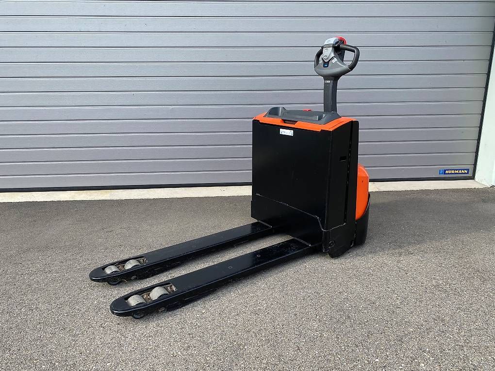 Toyota Carrelli elevatori e a forche: Deichselstapler Toyota/BT LWE140 – Usato da Weiningen TG venduto da TTW_GmbH 2