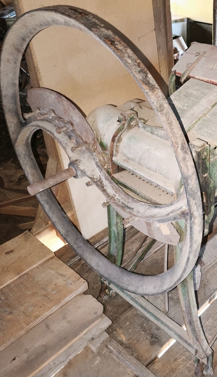 Trinciatrici: Antike Häckselmaschine – Difettoso da Schellenberg venduto da wohlfab 2