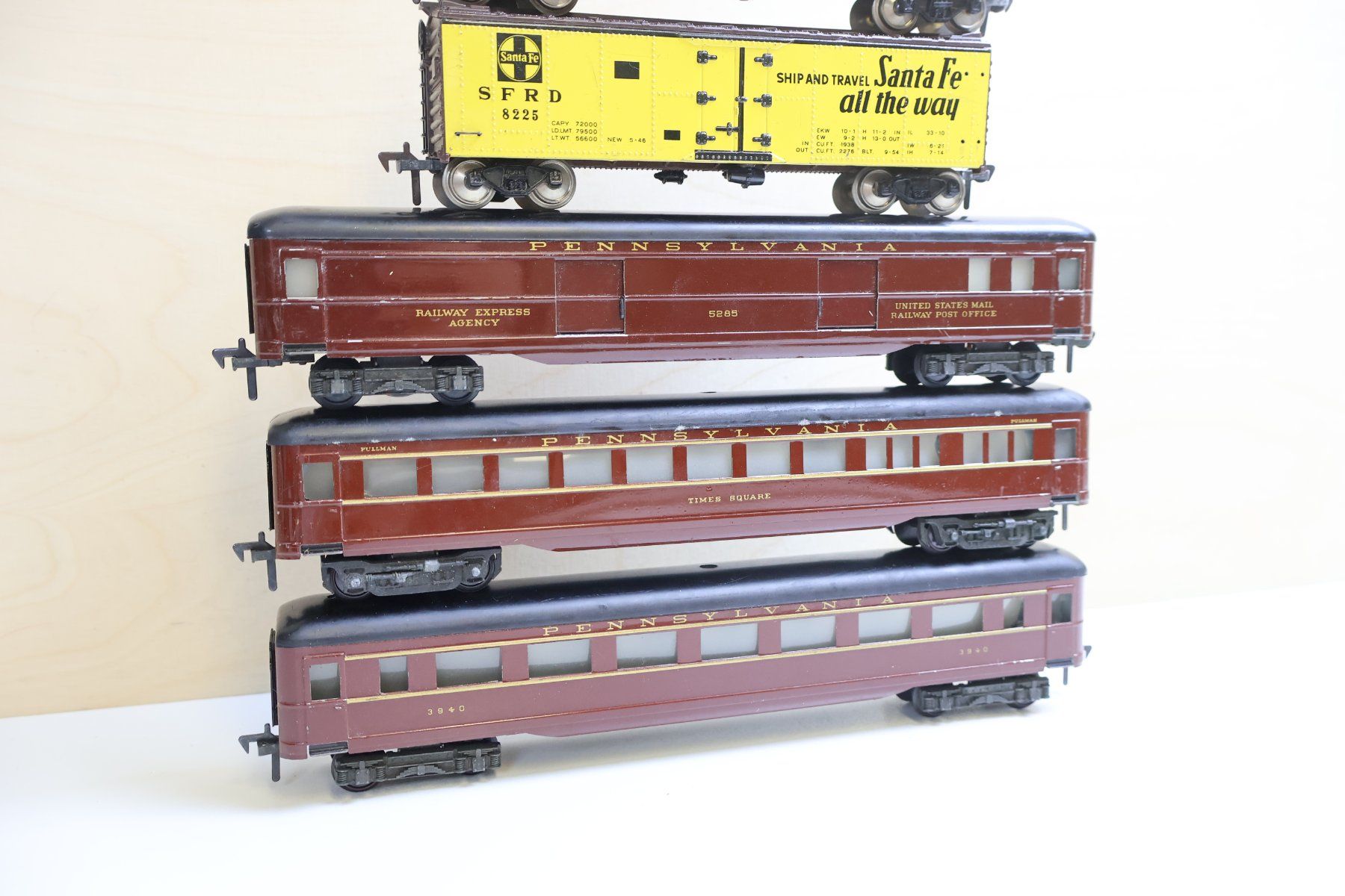 Fleischmann Modellini di ferrovie: Fleischmann US Personen & Güterwagen Set H0 – Usato da Winterthur venduto da Monstera 4