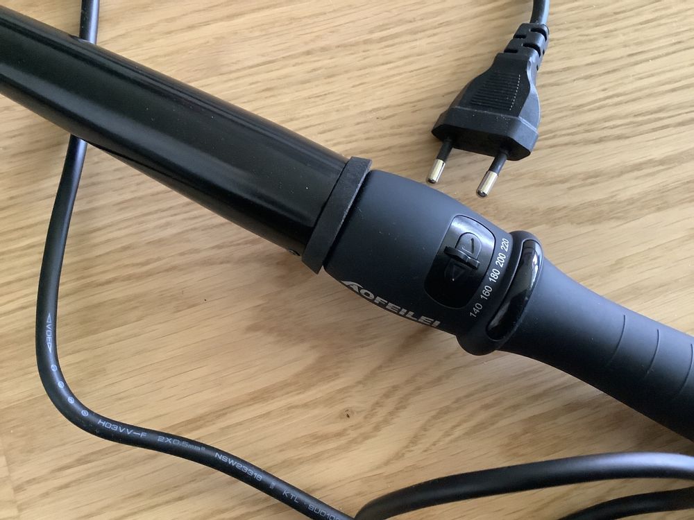 Piastre & Arricciacapelli: Lockenstab neu – Nuovo (secondo la descrizione) da Oberengstringen venduto da Pepper6 1