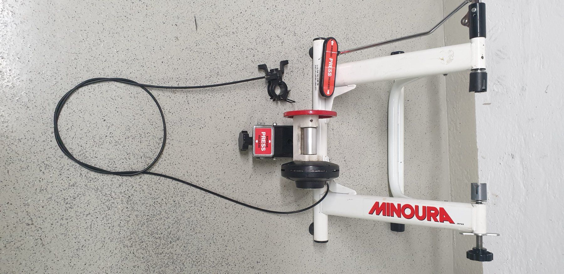 Hometrainer: Minoura Home trainer Velo Roller – Usato da Zürich venduto da emi_rp8k