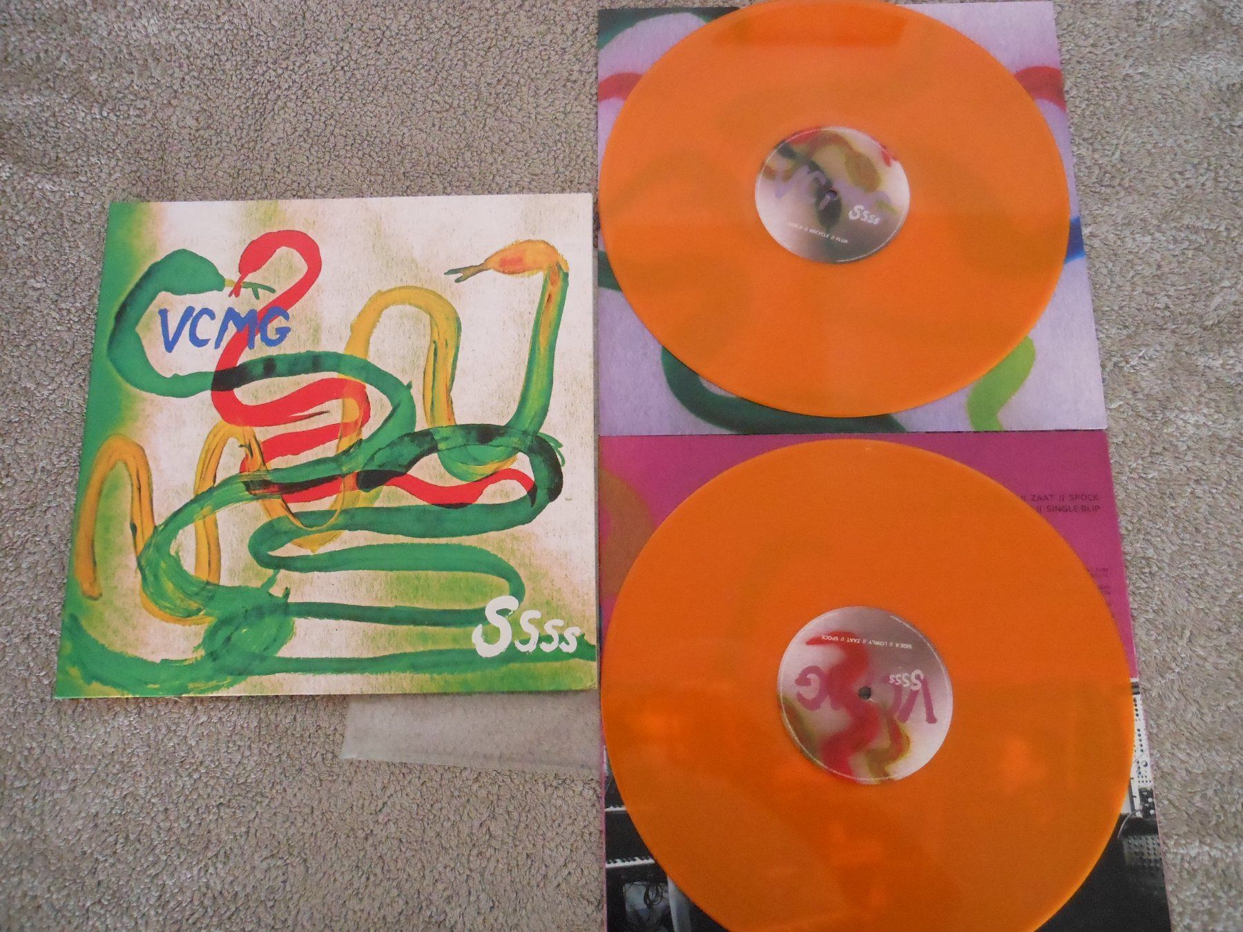 Dischi in vinile: VCMG – Ssss – Usato da Liebefeld venduto da type013