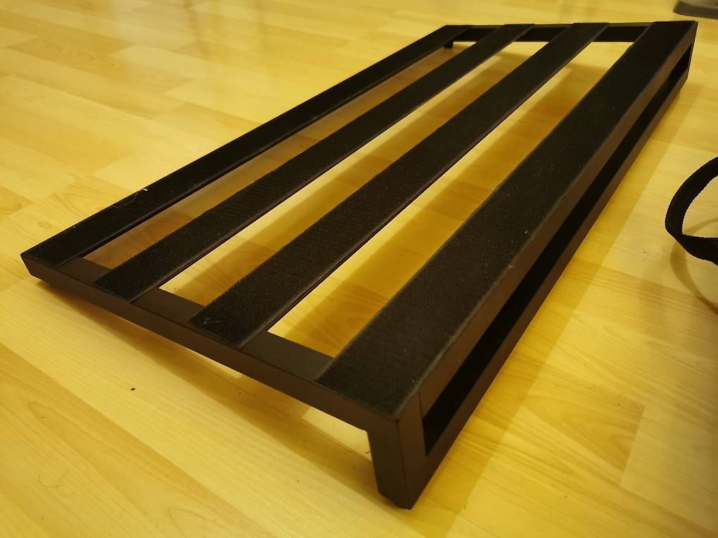 Musikinstrumente: Pedalboard - Châssis pédalier – Gebraucht aus Bussigny-sur-Oron von ziryab01