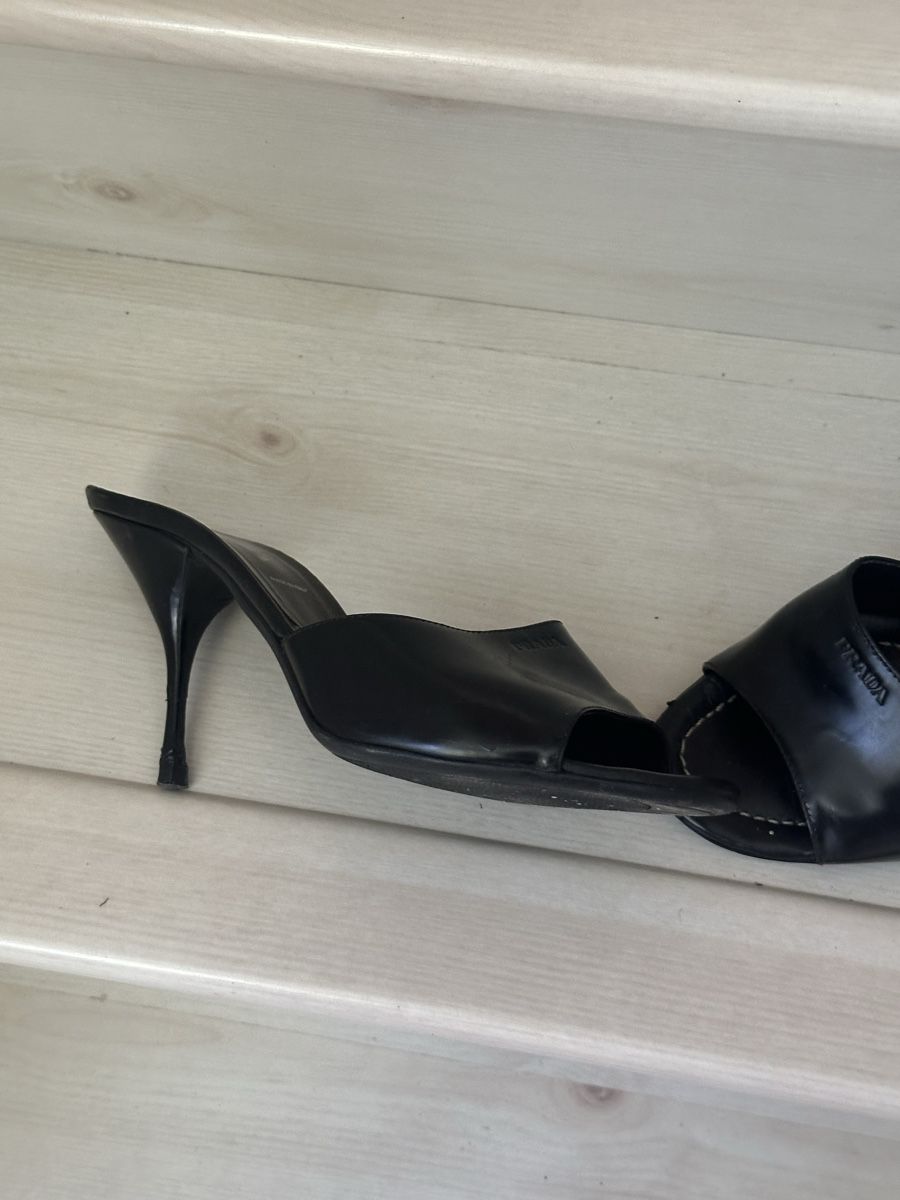 Prada Scarpe da donna: Prada Sandalen Schwarz Grösse 38 Leder – Usato da Kilchberg ZH venduto da Hoven01 3