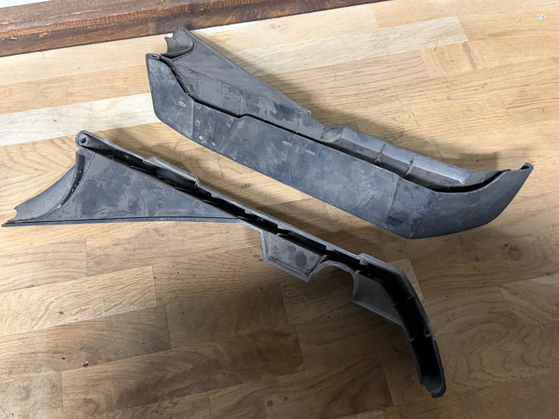 Mofa-Ersatzteile: Tritbretter Piaggio Grillo original (ohne Risse) – Gebraucht aus Bolken von si.x.las 1