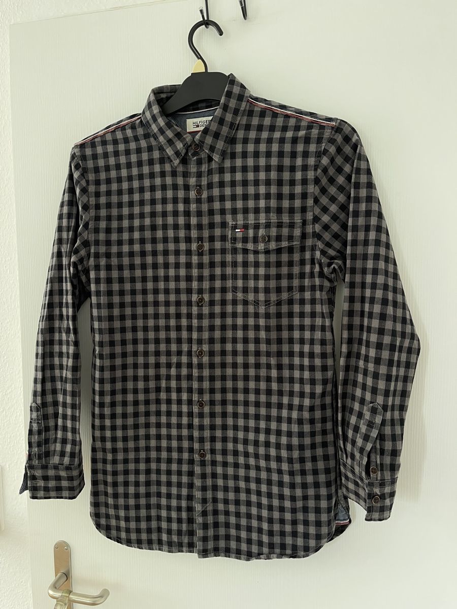 Tommy Hilfiger Hemden: Tommy Hilfiger Denim Hemd Grösse S! – Neu (gemäss Beschreibung) aus Wetzikon ZH von Jan_wojt