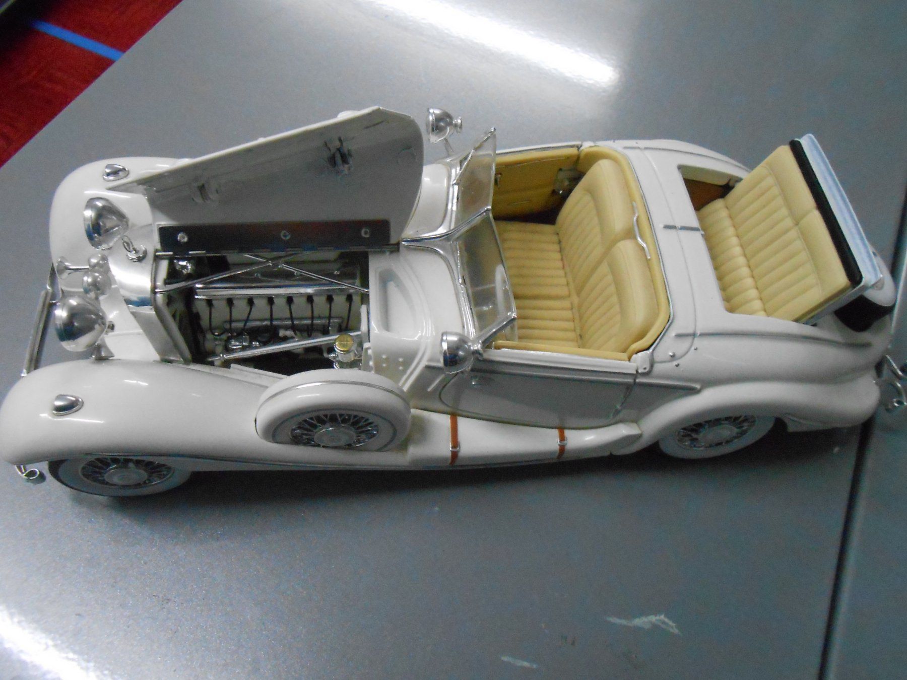 Kit di modellismo & Modellini statici: Mercedes Cabrio Oldtimer  Model aus Metall – Usato da Hittnau venduto da luxor3 4