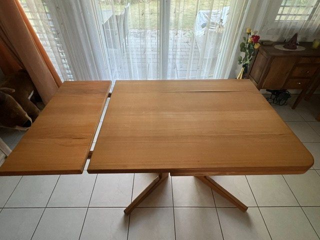Set di tavolo e panche: Eckbank Massiv mit Stühlen und Tisch – Usato da Dietlikon venduto da Cam0 6