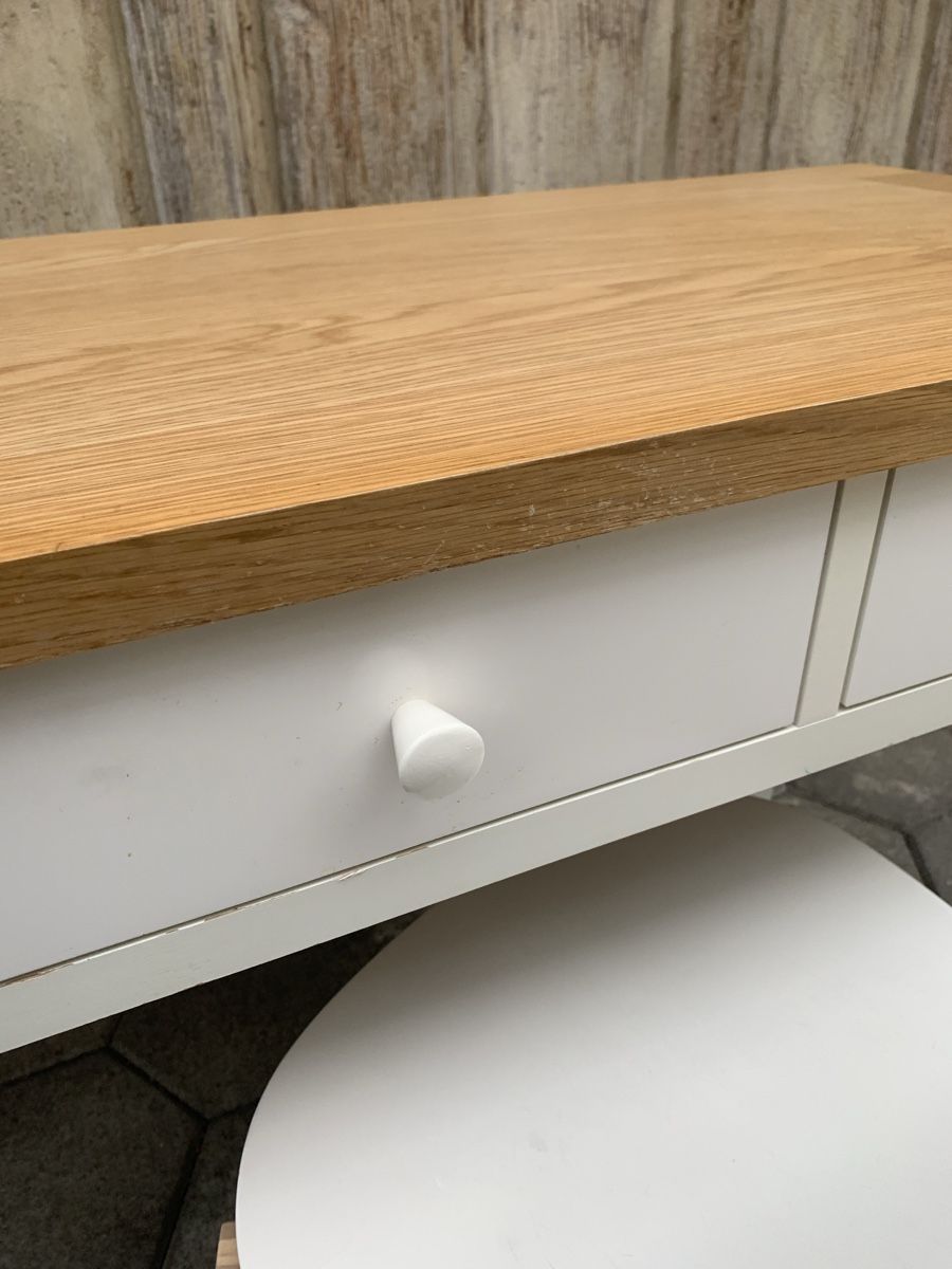 Set di tavolo e panche: Beistelltisch mit Stuhl – Usato da Flawil venduto da Naphtali 1