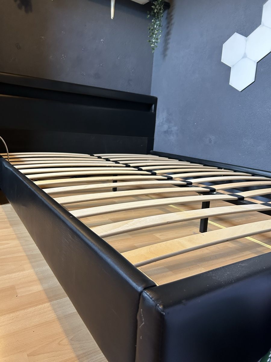 Betten: Bett mit LED – Gebraucht aus Hausen AG von Moritzboehme 2