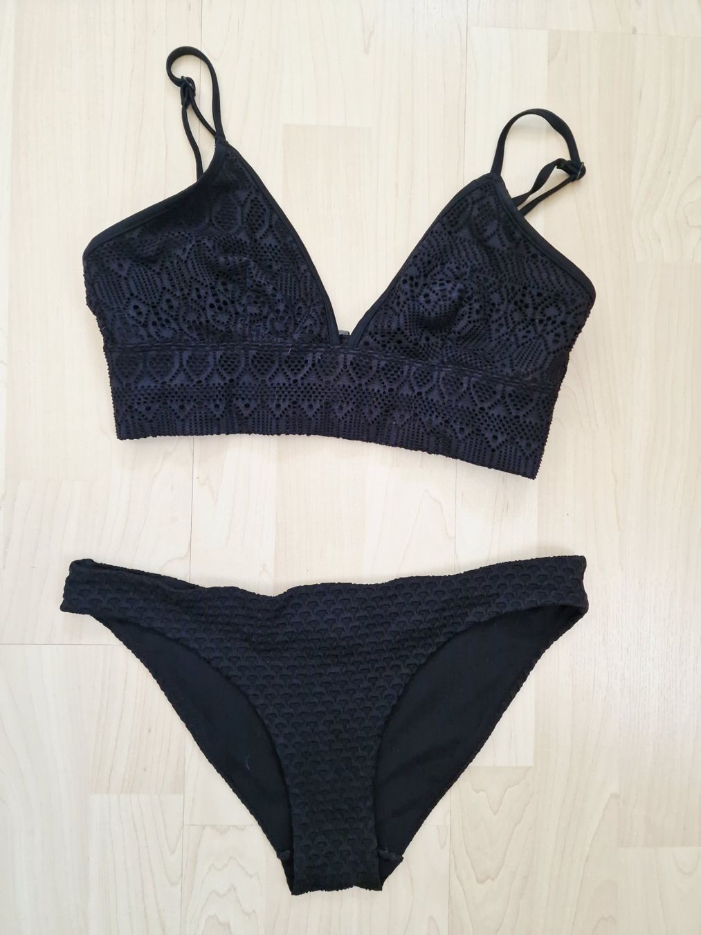 H&M Maillots de bain & Bikinis: Damen Bikini H&M L.O.G.G. mit Spitzen – D'occasion à Hallau par CHACLA