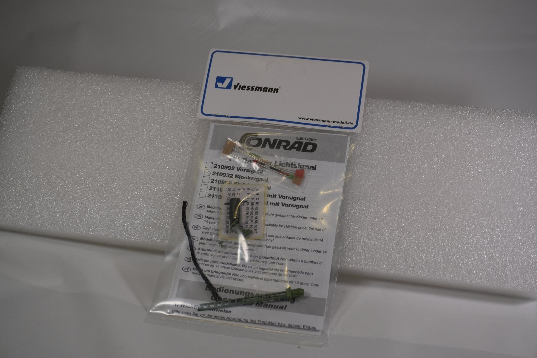Viessmann Modelleisenbahnen: Viessmann H0 Bausatz - Blocksignal DB – Neu und originalverpackt aus Zuzwil SG von TheMightyJones 1