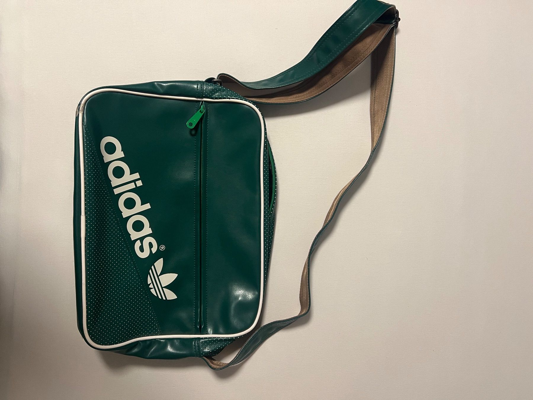 Adidas Sacs: Originale Retro Adidas-Tasche – D'occasion à Wichtrach par lor_m7t7
