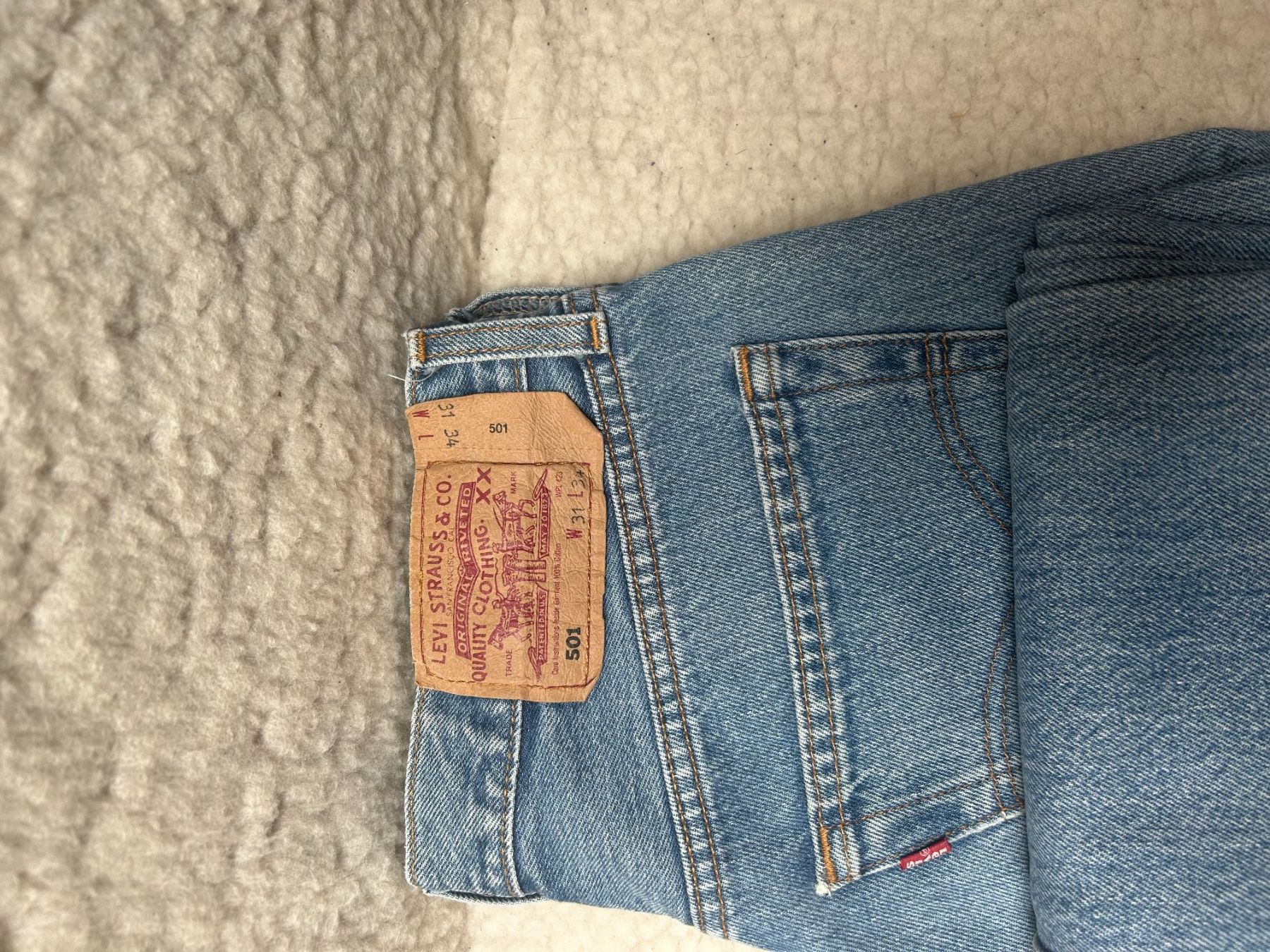 Levi's Jeans: Jeans Levi Strauss Modell 501, Grösse 31/34 – Gebraucht aus engelburg von Artcase