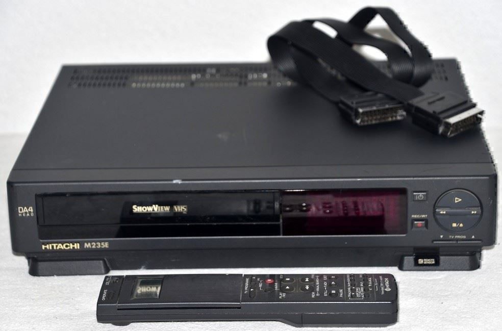 Hitachi Aufnahmegeräte: Videorecorder VHS Hitachi UT-M235E magnétoscope – Gebraucht aus Collonges von arashee