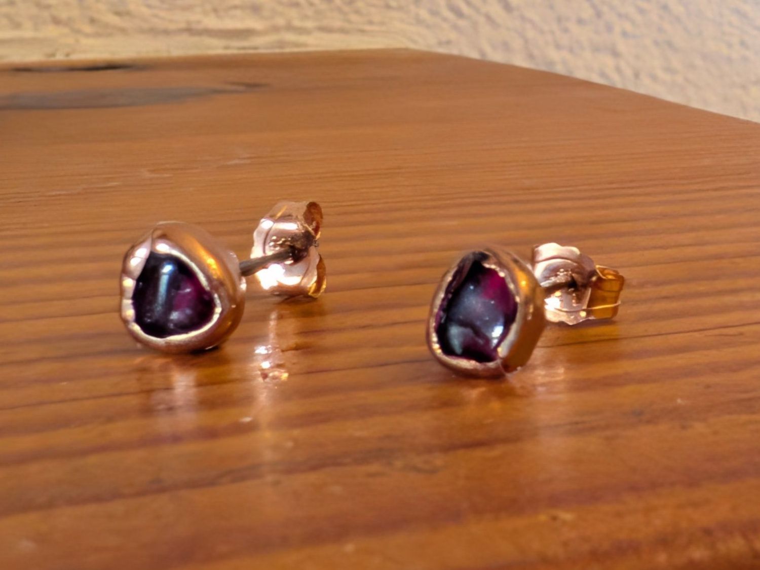 Orecchini pendenti & Orecchini a lobo: Roségoldene Ohrstecker mit Granat – Usato da Gempen venduto da DennisKl 1