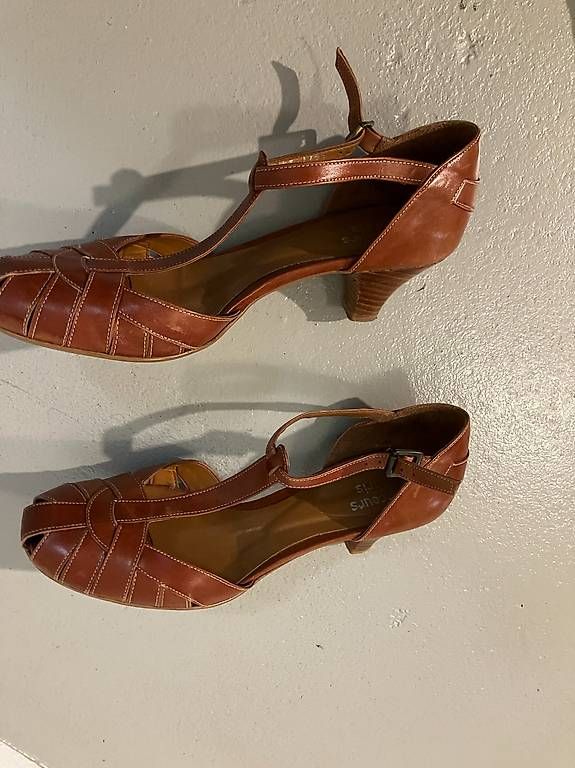 Scarpe da donna: Ledersandaletten Parcours Paris  – Usato da Kriens venduto da Gartenfee03 2