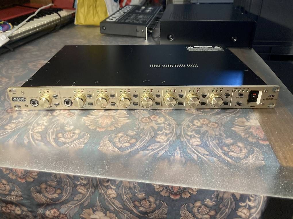 Console di mixaggio: Alto Esotar MP-8D preamp + ADAT – Usato da Montreux venduto da Florianto