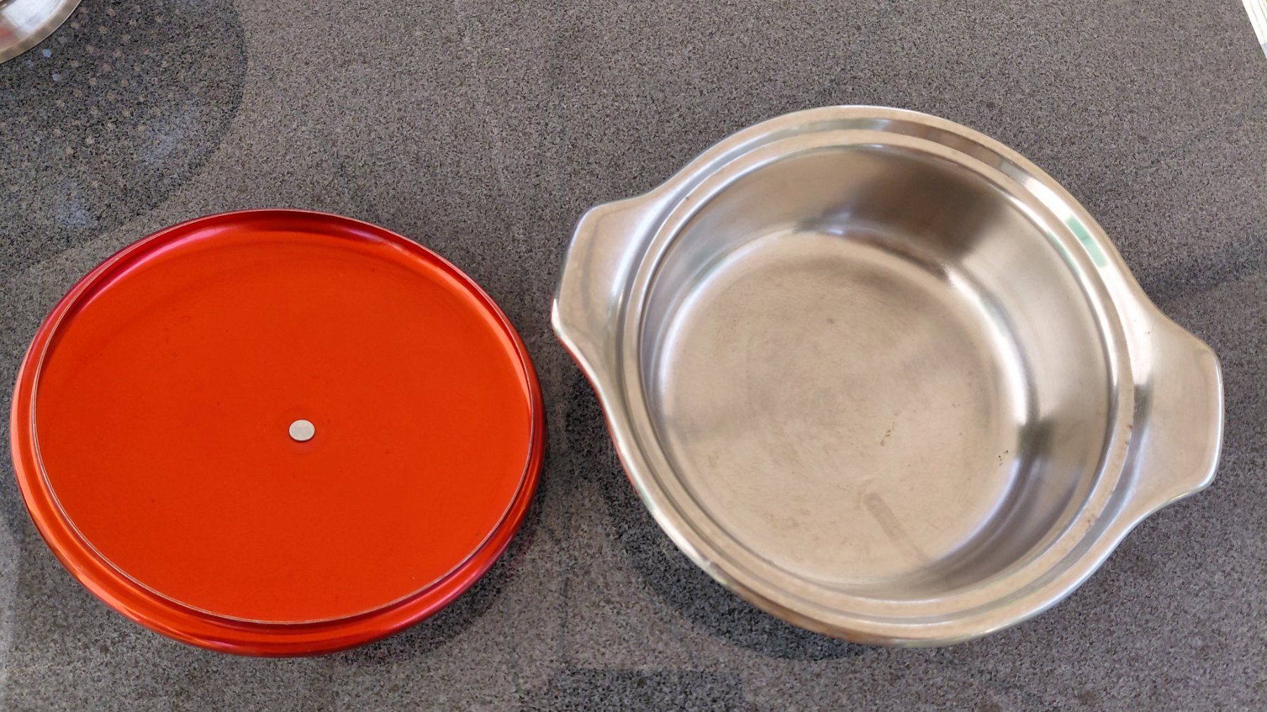 Padelle: Chromstahlpfanne mit Aludeckel – Usato da Gelterkinden venduto da martinom 1