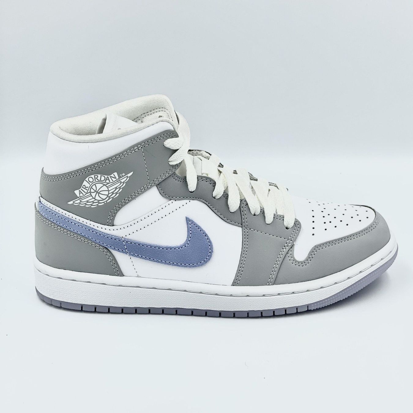 Jordan Damenschuhe: Nike Air Jordan 1 Mid Wolf Grey 41 – Neu und originalverpackt aus Erlinsbach von sasneakers 1