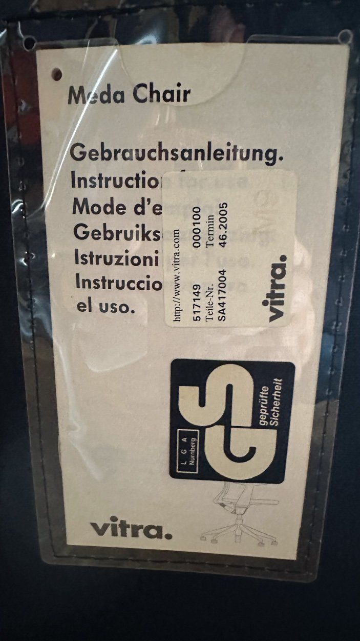 Vitra Stühle: Vitra Meda Chair – Gebraucht aus Rapperswil SG von ememem 2