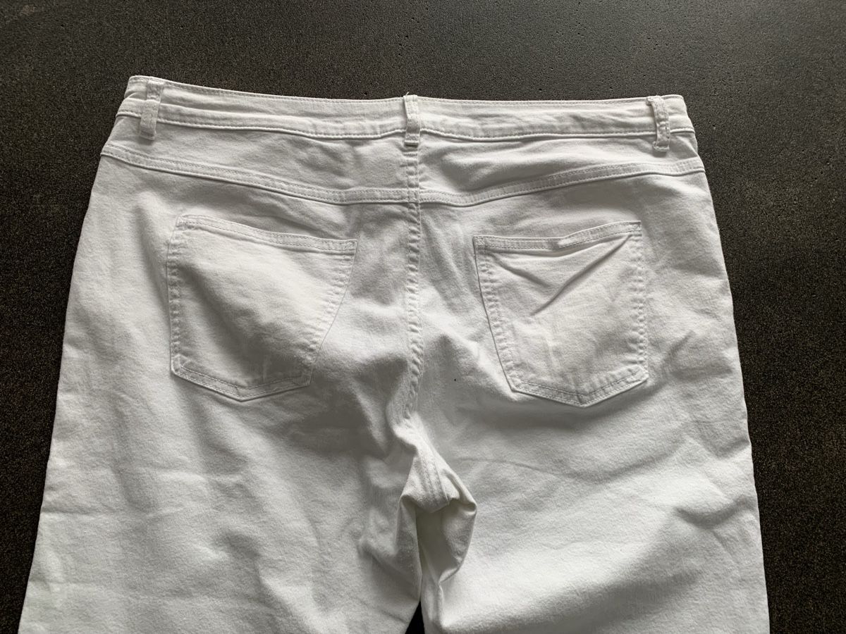 C&A Jeans: Skinny Jeans weiss Grösse 48 – Usato da Thun venduto da Chrabu 1