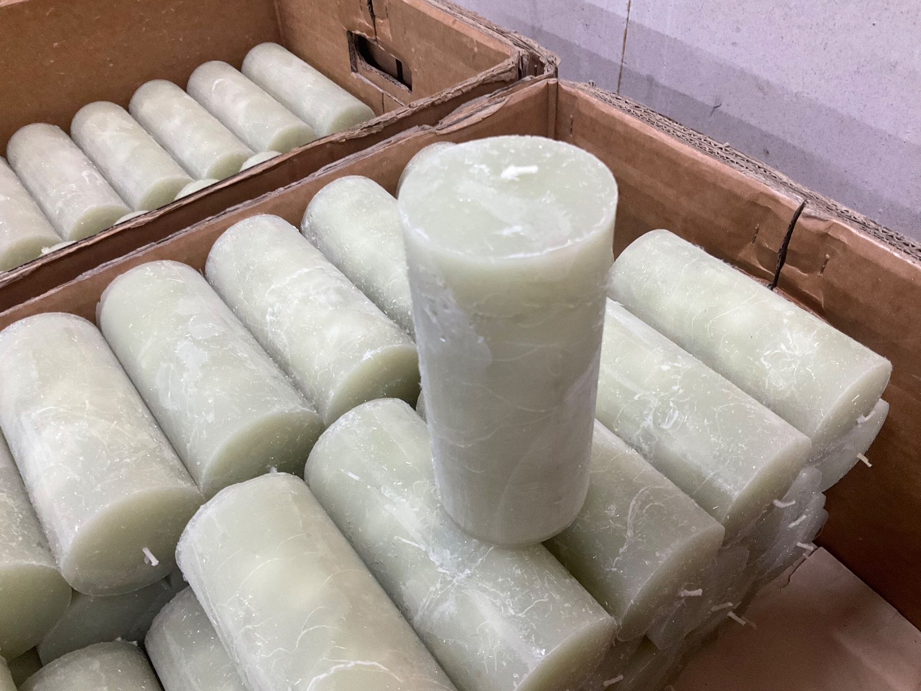 Bougies: 334 Posten Raureifkerzen aus Liquidation – D'occasion à Derendingen par Meisterstuecke 4