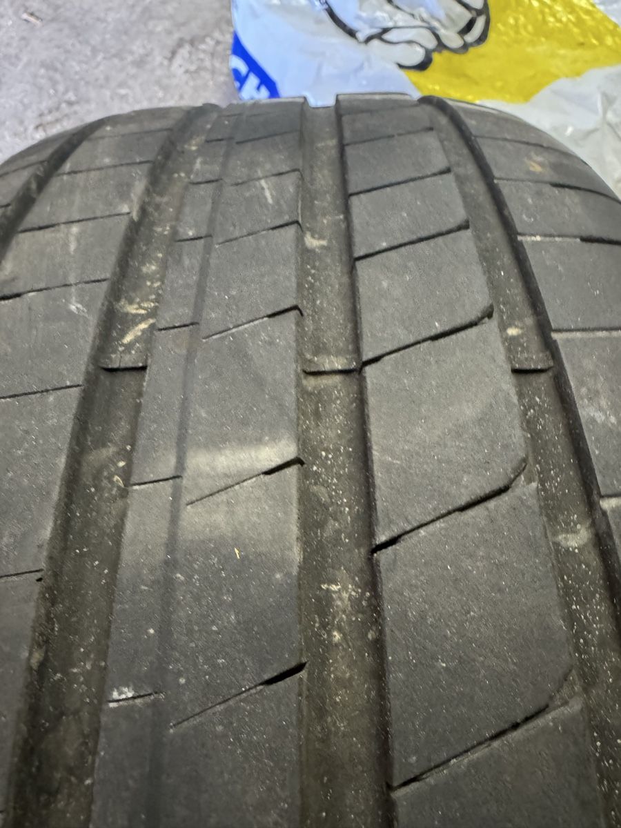 Goodyear Tutti pezzi di ricambio auto: Reifen Goodyear – Usato da Winterthur venduto da 11aldina 7