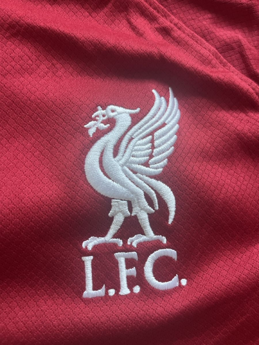 Liverpool Fc Leibchen & Hosen: Maillot de Liverpool – Neu und originalverpackt aus Chambésy von wal_zv2t 1