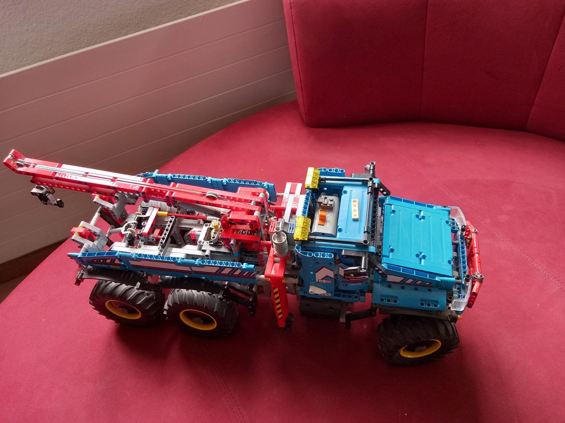 Lego Kit di costruzioni: Lego Technic 42070 Allrad Abschleppwagen – Usato da Uitikon Waldegg venduto da pkuster 1