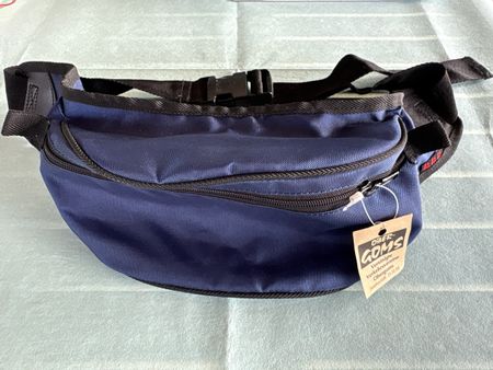 Bauchtasche neu gekauft im Goms