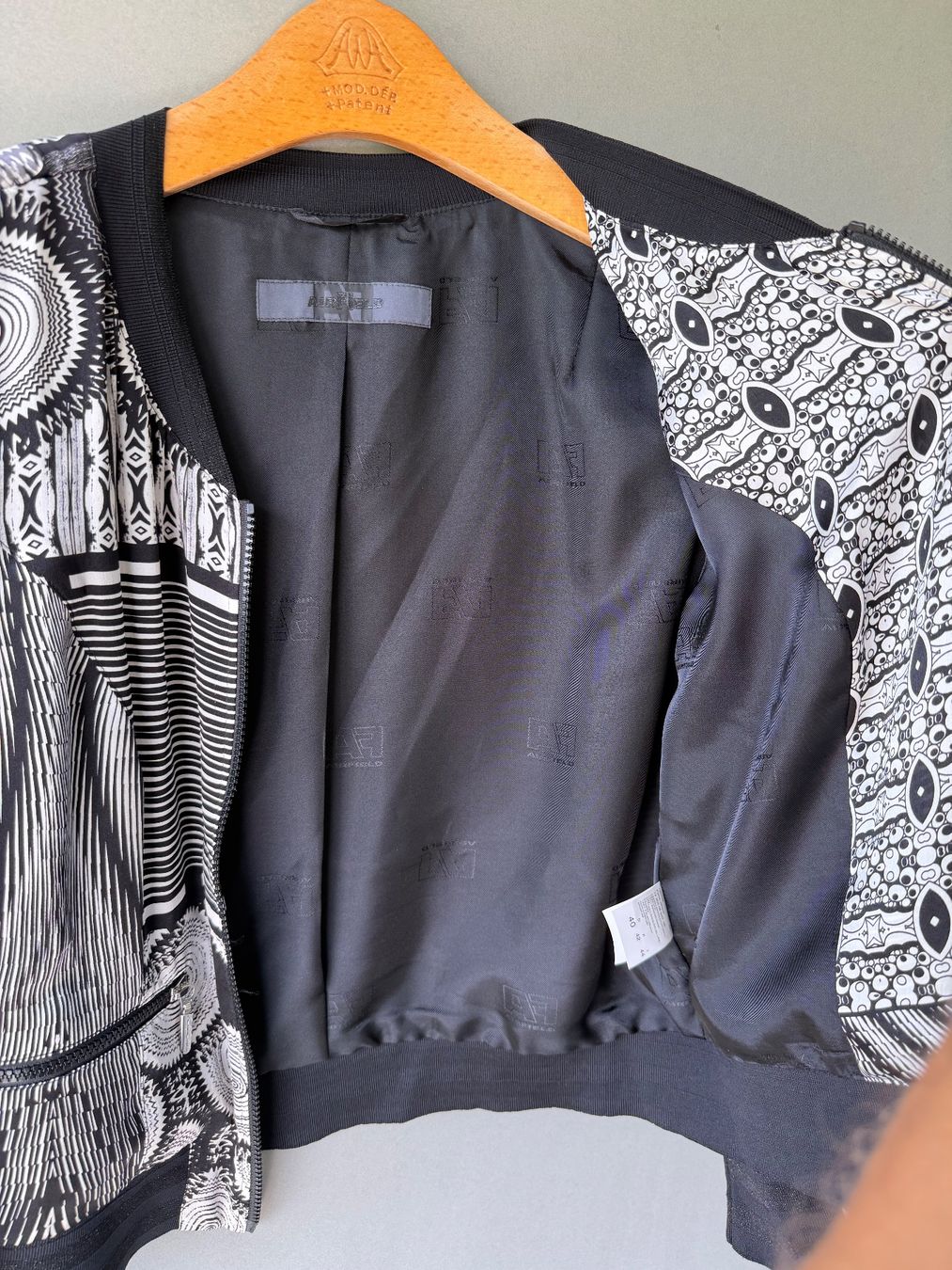 Airfield Jacken: Airfield Designer Jacke / Bomberjacke - Gr. 40 / Seide – Gebraucht aus Sennhof von Johnbest 4