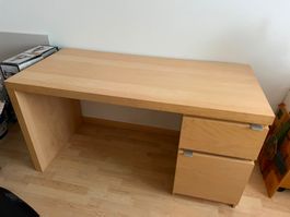 Schreibtisch Buche Nachbildung 2 Schubladen guter Zustand