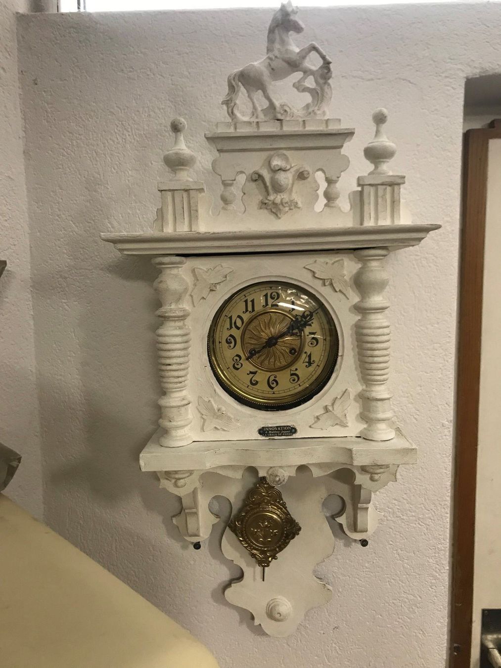 Orologi: Antike Wanduhr Schnitzereien Pferd vinta – Usato da Dottikon venduto da beni1204