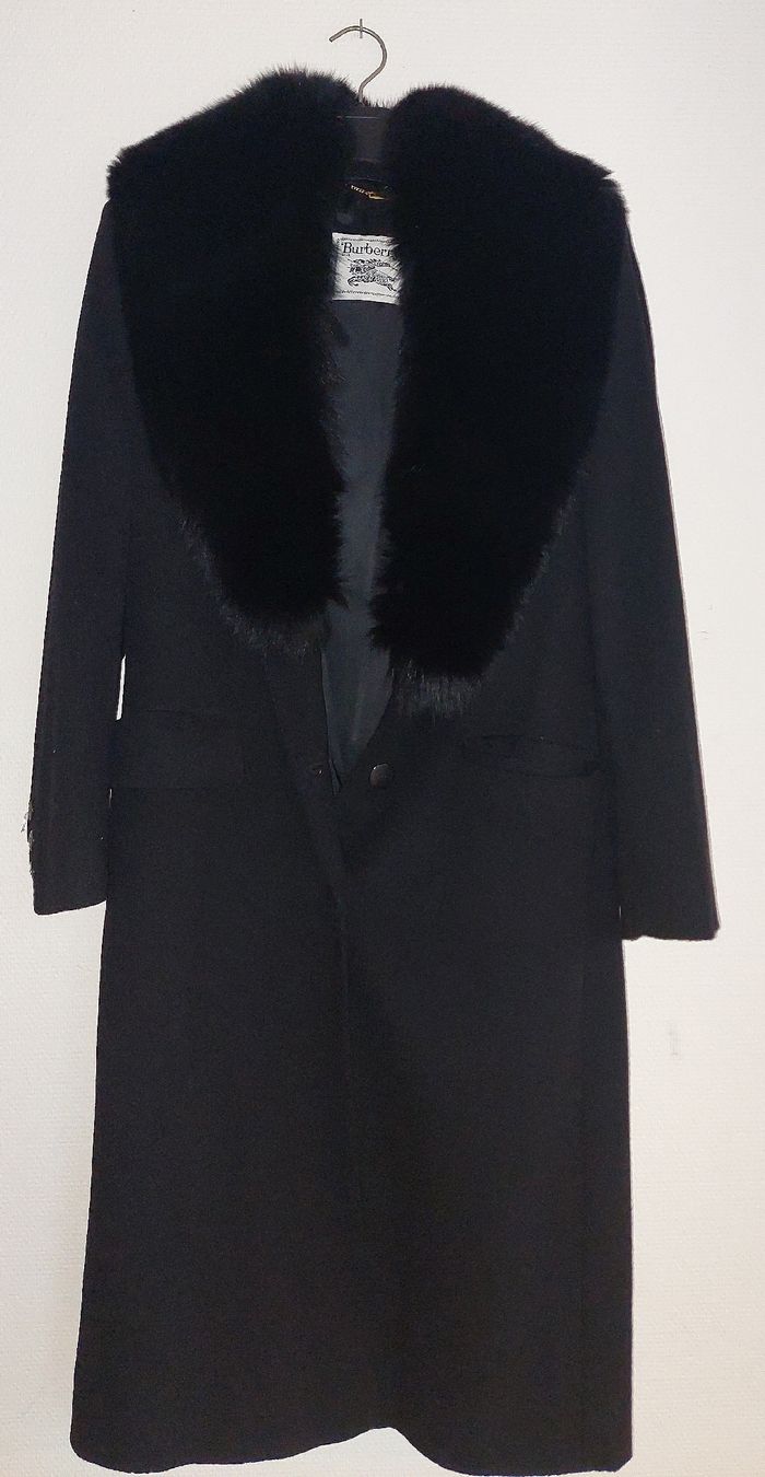 Burberry Mäntel: Burberrys Mantel schwarz – Gebraucht aus Willisau von rene_r