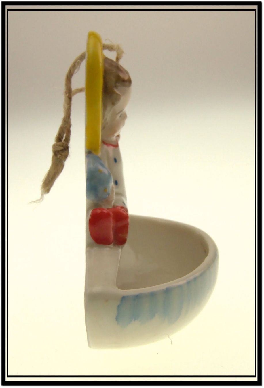 Statuette: Weihwasserbehälter um 1900 Mädchen mit Lamm / Germany – Nuovo e nell'imballaggio originale da Langenthal venduto da Sherkaan 1
