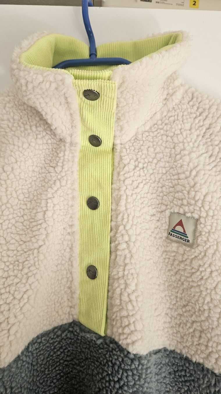 Passenger Maglioni & Felpe: PASSENGER Teddyfleece-Pullover Grösse S – Nuovo (secondo la descrizione) da Emmenbrücke venduto da L_W 2