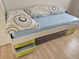 Kinderbett 96x210cm, weiss mit Schubladen, inkl. Matratze