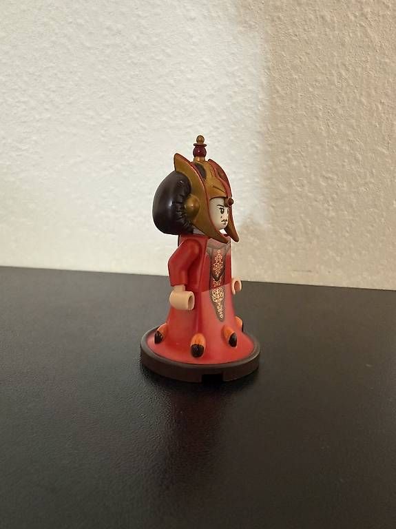 Lego Statuette: Queen Amidala Lego Star Wars Figur – Usato da Zürich venduto da Liam_Hess 1