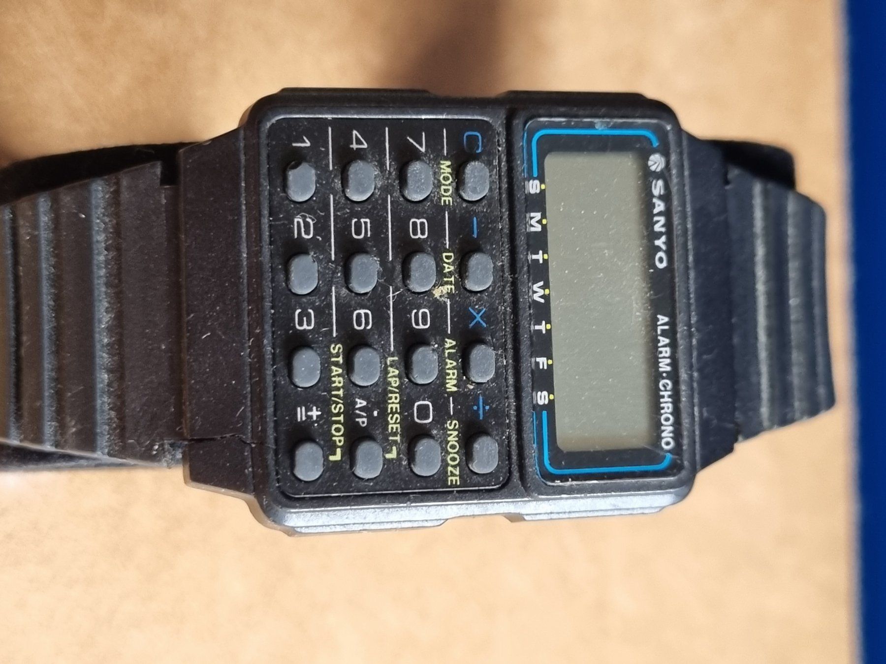 Orologi: Sanyo Taschenrechner Uhr – Difettoso da Schaffhausen venduto da Leveron13 2