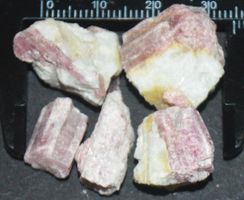 Deko Heilsteine L-2729 – Rosa Turmalin 14 Gramm